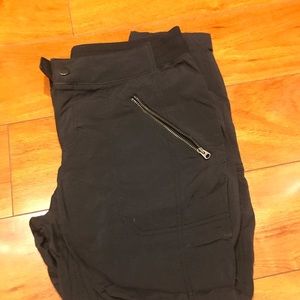 Athleta size 6 joggers